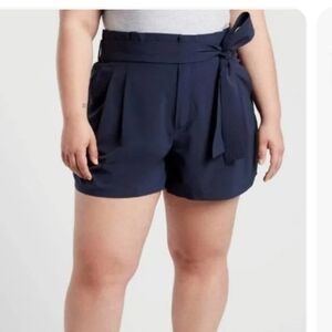 Athleta navy blue skyline short II size 20